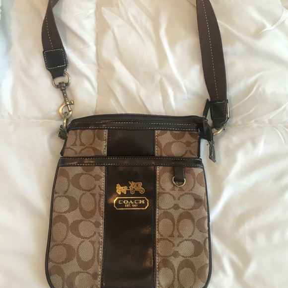 Coach purse - Picture 2 of 3